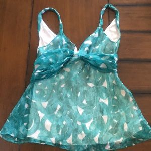 Adorable DVF tank top